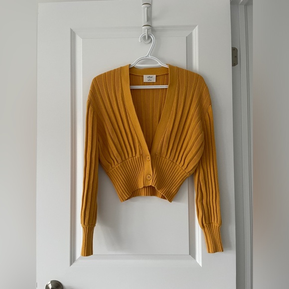Aritzia Wilfred Plunge Thalia yellow cardigan sweater - Picture 4 of 5